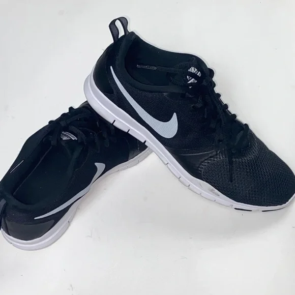 Nike Shoes Nike Training Flex Essential Tr Women Shoes Size